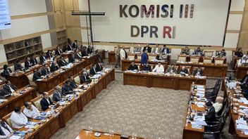 في اجتماع مع DPR ، طلبت KPK ميزانية إضافية بقيمة 1.34 تريليون روبية إندونيسية لعام 2026