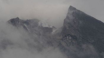 默拉皮火山自然94次地震