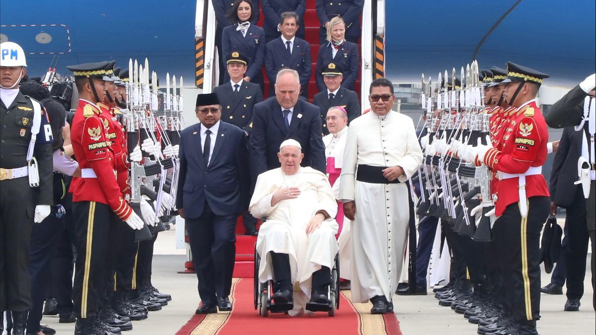 Le pape François rejette une voiture de luxe et ne pas séjourner à l’hôtel Berbintang, Menag: Patut Dicontoh