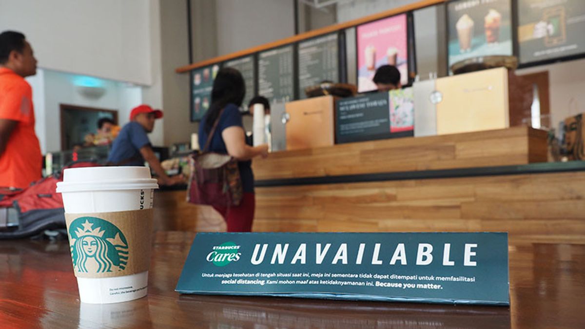 Buka Gerai Pertama dengan Layanan Bahasa Isyarat, Starbucks Indonesia Tunjuk Barista dari Mantan Atlet hingga Model