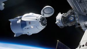 NASA Pilih SpaceX Luncurkan Kargo Pendukung Misi Pendaratan Wanita Pertama di Bulan