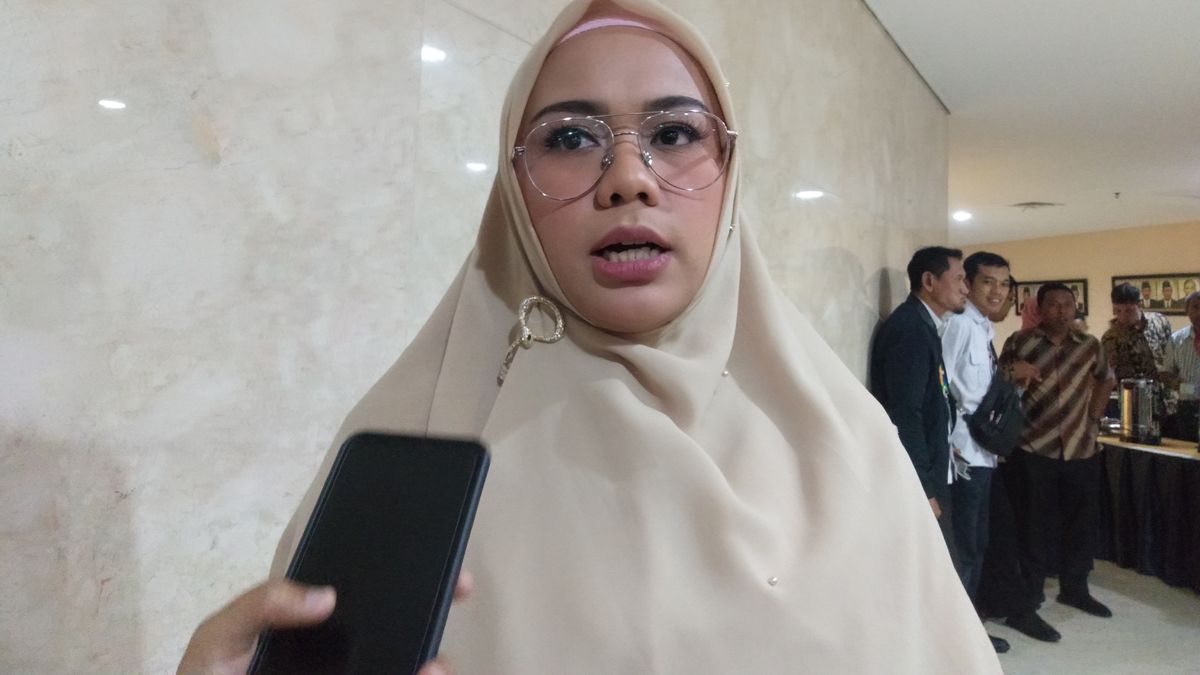 Dorong Sekolah Tatap Muka, Wakil Ketua DPRD DKI Khawatir Siswa di Rumah Keseringan Main TikTok