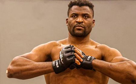 Francis Ngannou Tertarik Duel Lawan Jon Jones