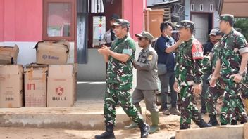 KSAD يفحص المدارس حتى مراكز اللاجئين في الفيضانات في تانتانولي الوسطى