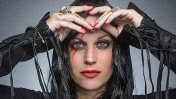 Bukan <i>Reboot</i> atau <i>Spin-off</i>, Lacuna Coil Rilis Ulang Album <i>Comalies</i> dengan Cita Rasa Kekinian