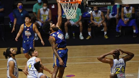 Two Pelita Jaya Basketball Players Positive For COVID-19, Match Against Satya Wacana Postponed