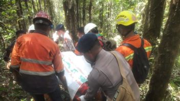 Le directeur général des transports a révélé la chute chronologique de l’hélicoptère Whitesky dans la forêt Halmahera Malut