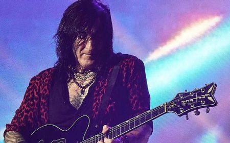 Panasnya Perseteruan Richard Fortus dan Nuno Bettencourt