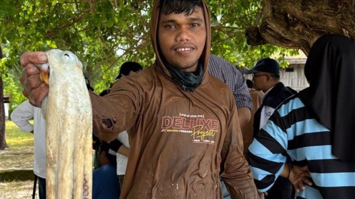 Fishermen On Lanjukang Island And Makassar Langkai Strengthen Marine Management Rights