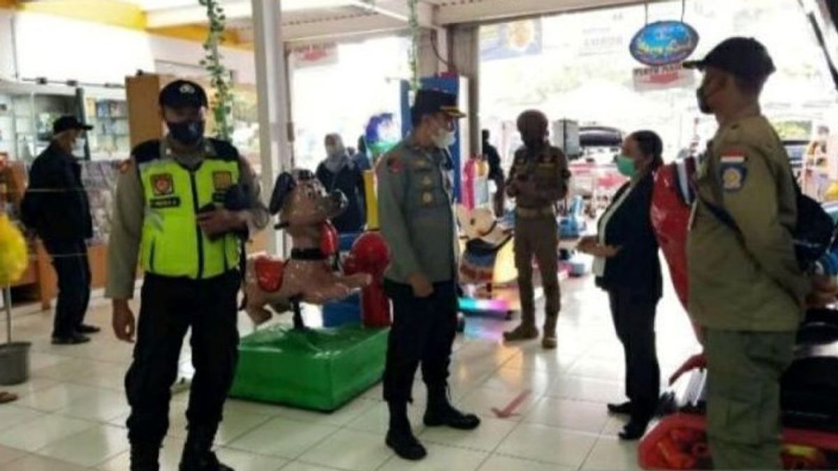 تقرير إذا كان أي شخص ينتهك PPKM في جاوة الغربية