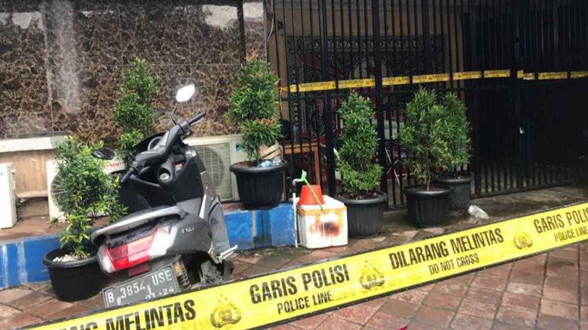 اتهم مع دفع الخمور، في حالة سكر بريبيدا CS يطلق النار على 4 أشخاص في مقهى RM Cengkareng