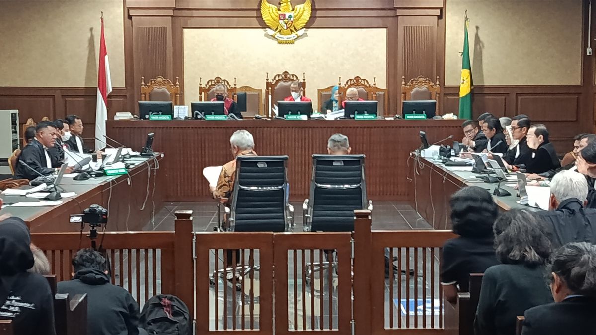 Jadi Saksi Sidang Hasto, Eks Komisioner KPU Ngaku Reply Pesan "1,000" Soal Tariff Mangur PAW Harun Masiku