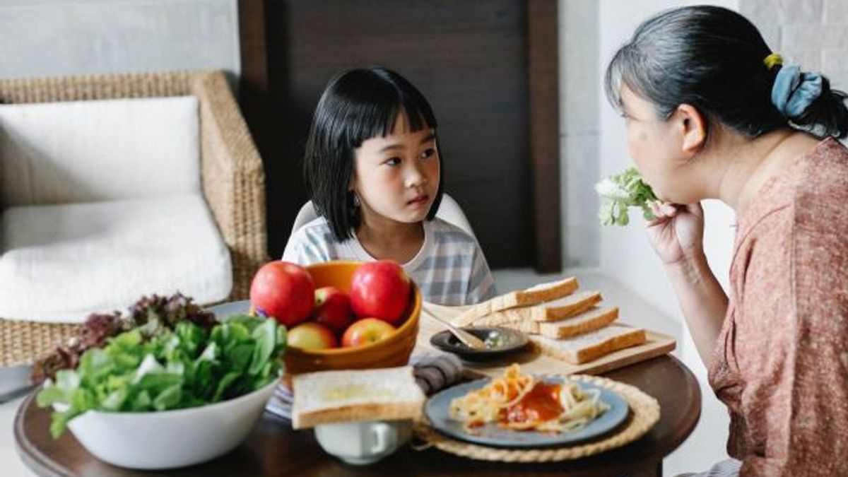 Cara Mencegah Stunting dengan Konsumsi Makanan Bergizi, Orang Tua Wajib Melakukan Sedini Mungkin