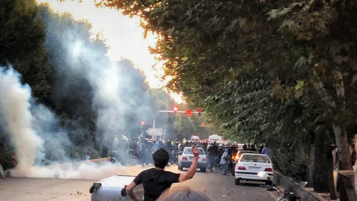 الانضمام إلى الاحتجاجات، 40 أجنبيا اعتقلتهم السلطات الإيرانية