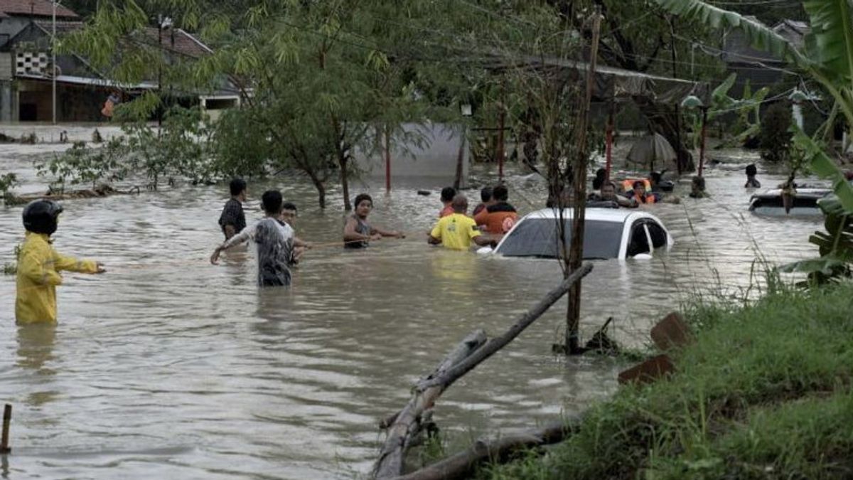 Puluhan Rumah di Perumahan Dinar Mas Semarang Dilanda Banjir