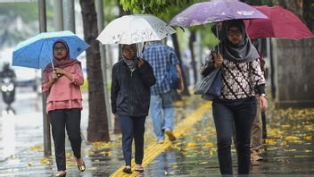 週の初めに、南ジャカルタと東ジャカルタは月曜日の午後に雨が降ります