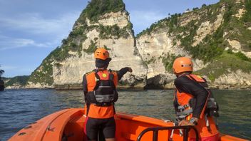 Operasi Pencarian Dihentikan, Turis Jerman dan Austria yang Hilang Terseret Ombak di Diamond Beach Bali Tak Ditemukan
