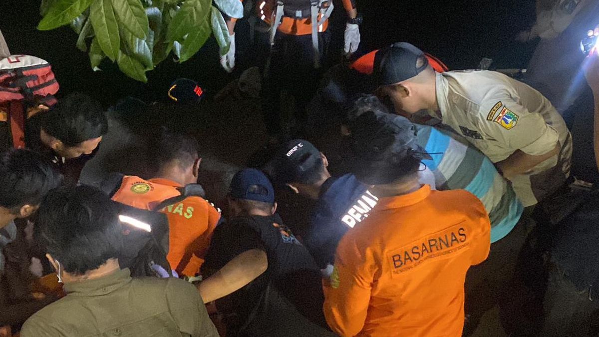 Slipping While Defecating, Youth In Cengkareng Found Dead