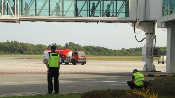 スラバヤへのライオンエアは、エンジンの問題のためにセピンガン空港で離陸できませんでした