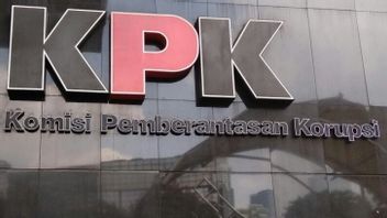 4月末KPKは、当局が富の報告に従わなかった機関に手紙を送ります