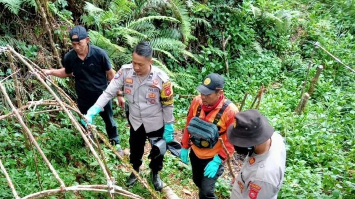 TNGGP Leave The Investigation Of The Finding Of A Body On Mount Gede To The Police
