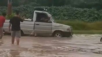 Access To Transportation In North Sumatra Severely Damaged, Sibolga National Route Padang Sidempuan Cuts