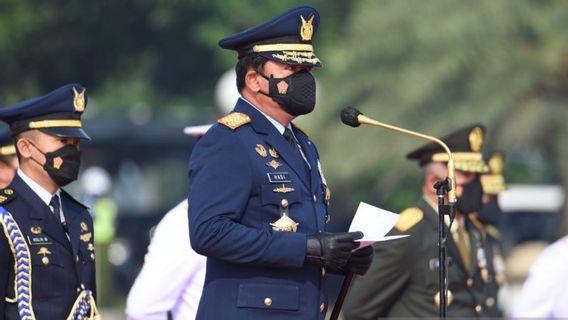 Commandant De La TNI : Les Officiers Doivent être Prêts à Faire Face Aux Menaces Dans Le Contexte De La Pandémie De COVID-19