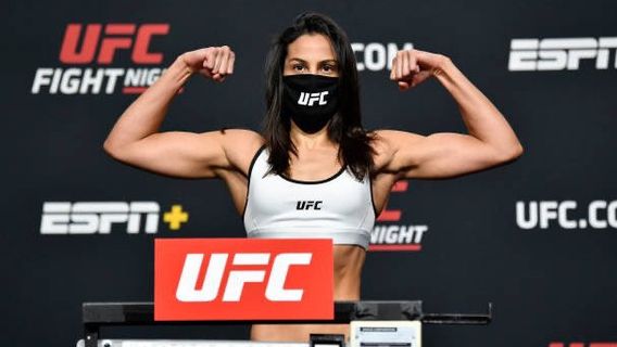 灵感来自隆达 · 鲁西， 格洛林哈离开模特世界为 Ufc