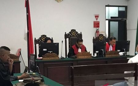 Hakim Tipikor Vonis Eks Kasatpol PP Seram Bagian Timur 7 Tahun Penjara dan Rp300 Juta