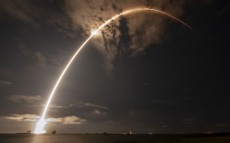 SpaceX Penuhi 65 Misi dengan Luncurkan 22 Satelit Starlink