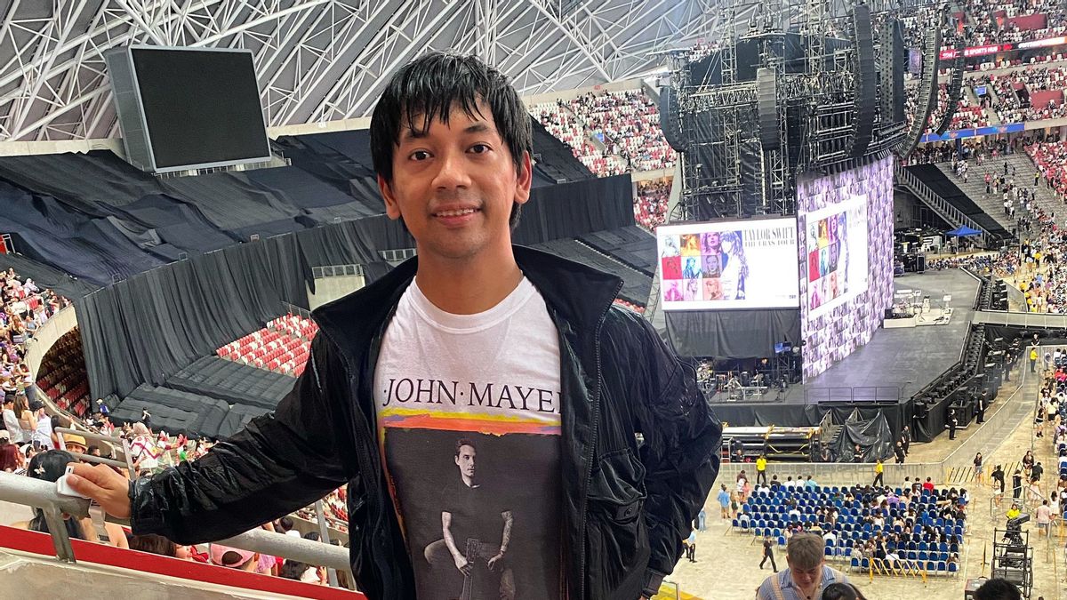Rian D'Masiv因观看Taylor Swift穿着John Mayer T恤的音乐会而受到
