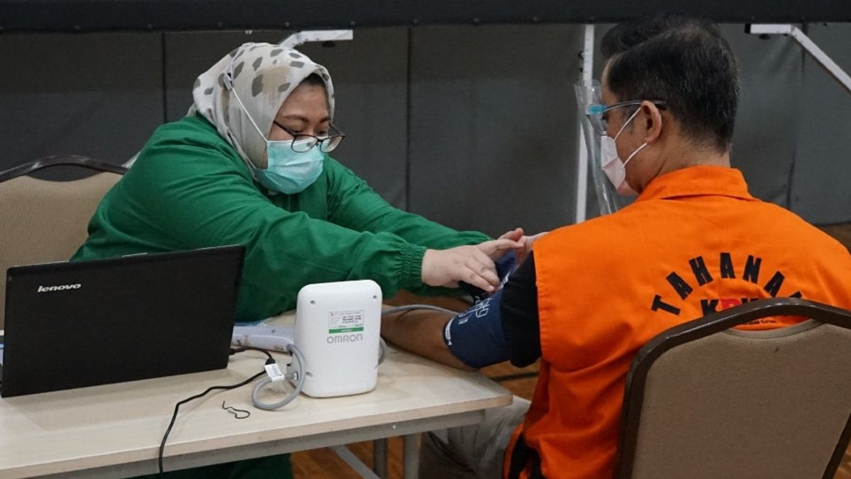 KPK Prisoner Juliari Batubara Vaccinated, Government Judged With Favoritism