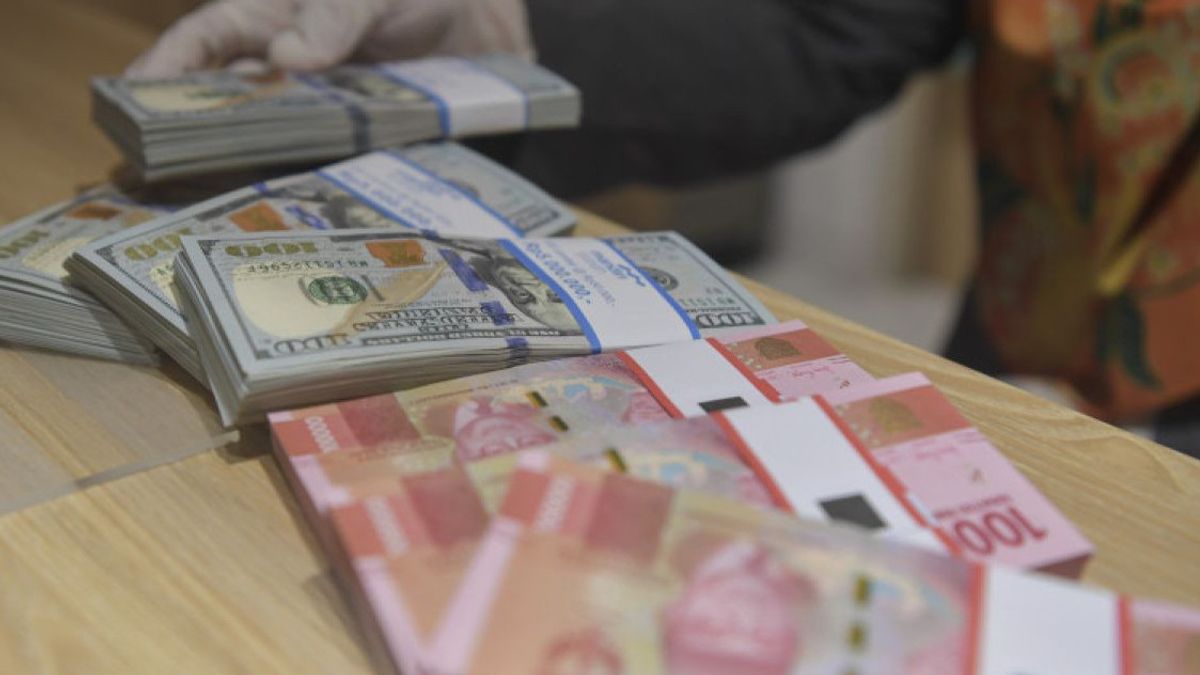 Rupiah Hari Ini Diprediksi Melemah Didorong Kekhawatiran Perang Dagang AS
