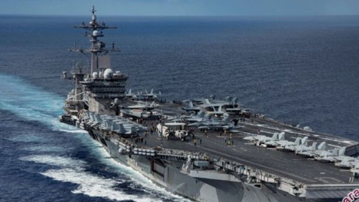日本、米国、フィリピンが第一三国間海上演習を実施