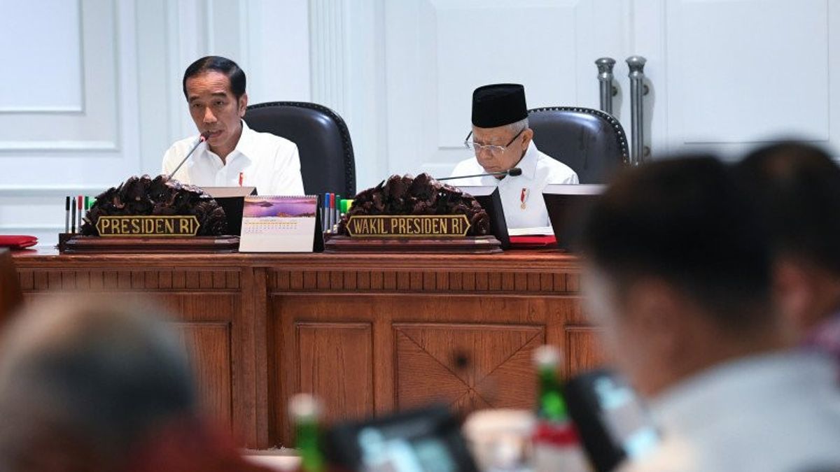 L’enquête Charta Politica Montre Que La Majorité Des Gens Veulent Que Jokowi Remanie Son Cabinet
