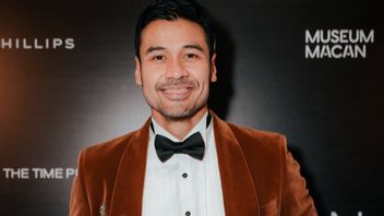 Chicco Jerikho Tertantang Belajar Main Biola di Film Perang Kota