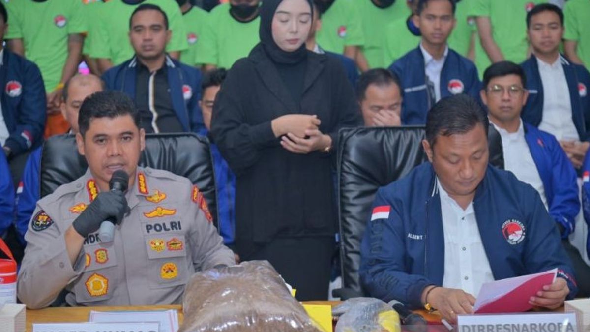 3 Laboratorium Narkotika Produksi Ganja Sintetis di Bogor dan Cimahi Dibongkar Polisi
