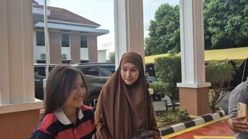 Putrinya Maafkan Oknum Pemukulan, Zaskia Adya Mecca Tegaskan Proses Hukum Tetap Berjalan