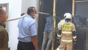 Petugas Pemadam Kebakaran Sebut Kepulan Asap di Plaza Senayan Berasal dari Travo Komputer Salah Satu Toko