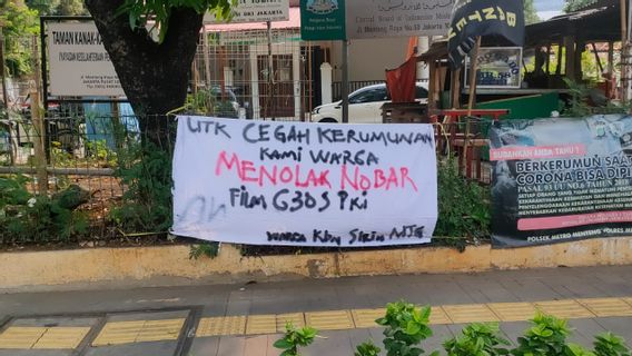 Une Fois à Sawah Besar, Banner Reject Nobar Projection Du Film G30S / PKI également Apparu à Menteng