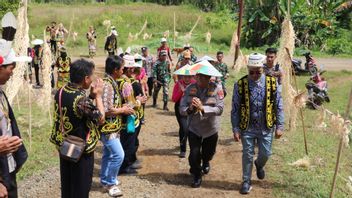 Pertama Kali, Kapolda Kaltara Kunjungi Perbatasan di Apau Kayan 