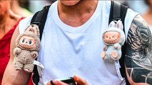 Bukan Ikut-ikutan Tren, Ini Alasan Sebagian Pria Bangga Punya Labubu