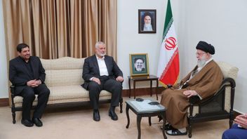 Khamenei Ensures Acting President Mokhber Continues Raisi's Policy Regarding Palestine