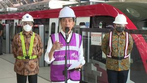 Presiden Jokowi Coba LRT Jabodebek, Begini Tanggapannya