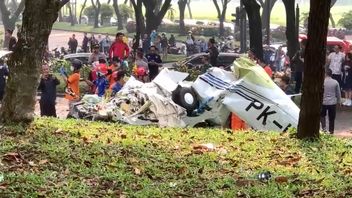 قالت الشرطة إن هناك 3 ضحايا لحادث طائرة في حقل BSD Serpong Sunburst