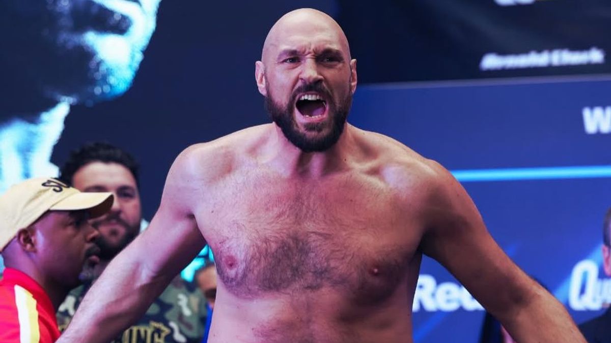 타이슨 퓨르가 마흐무도프와 만나 복귀를 표시하다