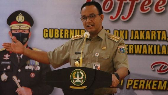 Tahun Baru, Anies Baswedan Ajak Warga Ubah Pola Hidup di Tengah Pandemi COVID-19