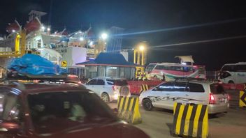 Muhadjir Reminds Travelers Without Tickets Don't Force Yourself To Enter Merak Harbor
