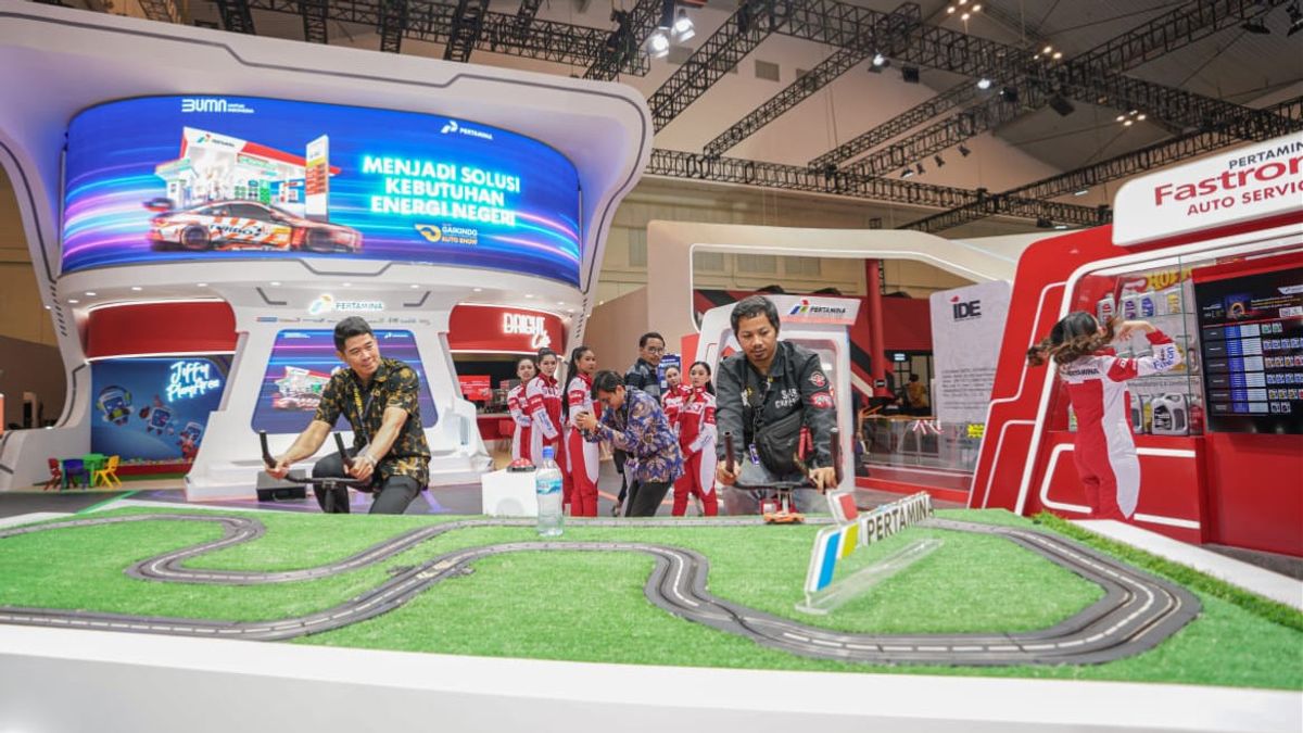 無料のMotoGP 2024チケットが必要で、GIIAS 2024のプルタミナブースに来て、MyPertaminaアプリケーションを見せてください