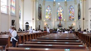 Walkot Surabaya Eri Cahyadi Keliling Gereja: Insyaallah Keamanan Terjaga